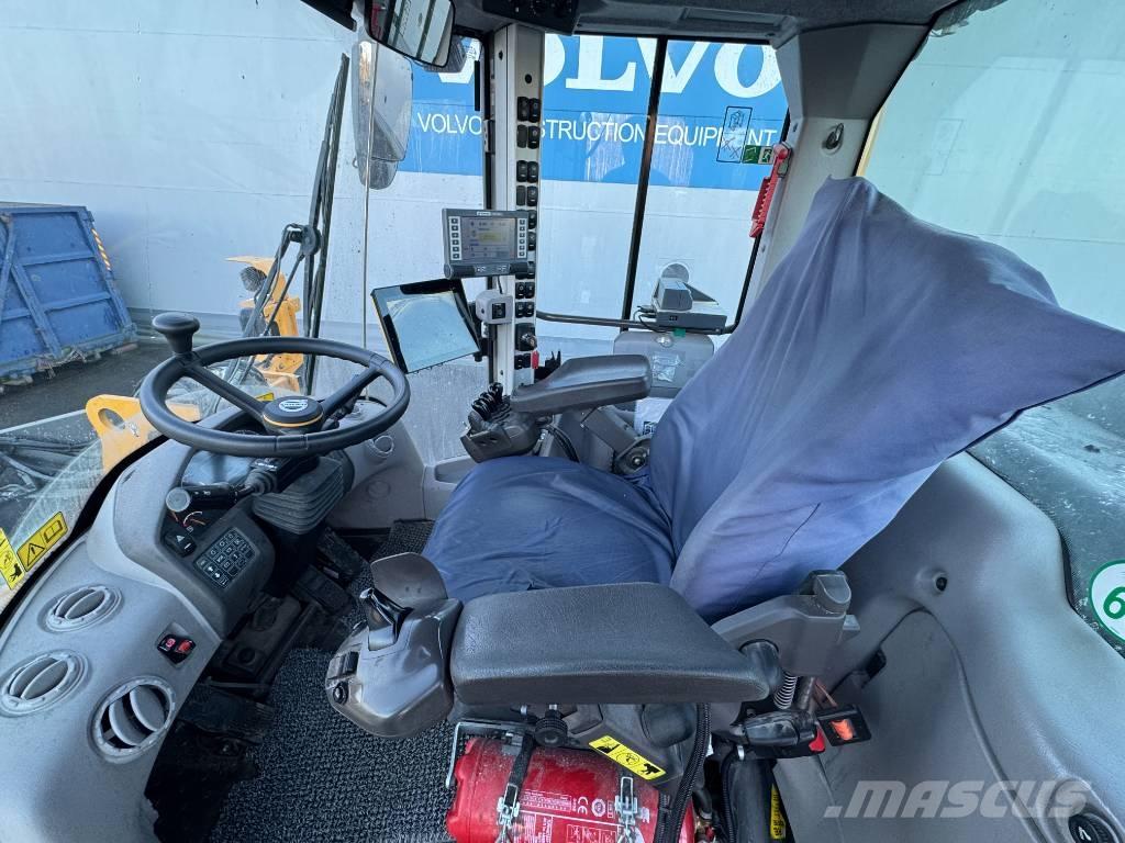 Volvo L 120 H 輪胎式裝載機