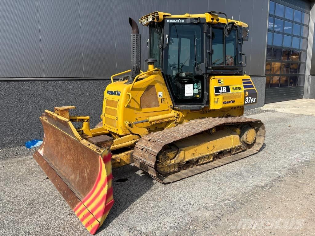Komatsu D37 PX-23 履帶推土機
