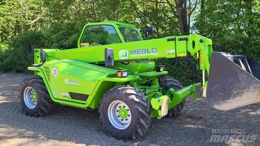 Merlo P 35.12 K 伸縮臂操作車