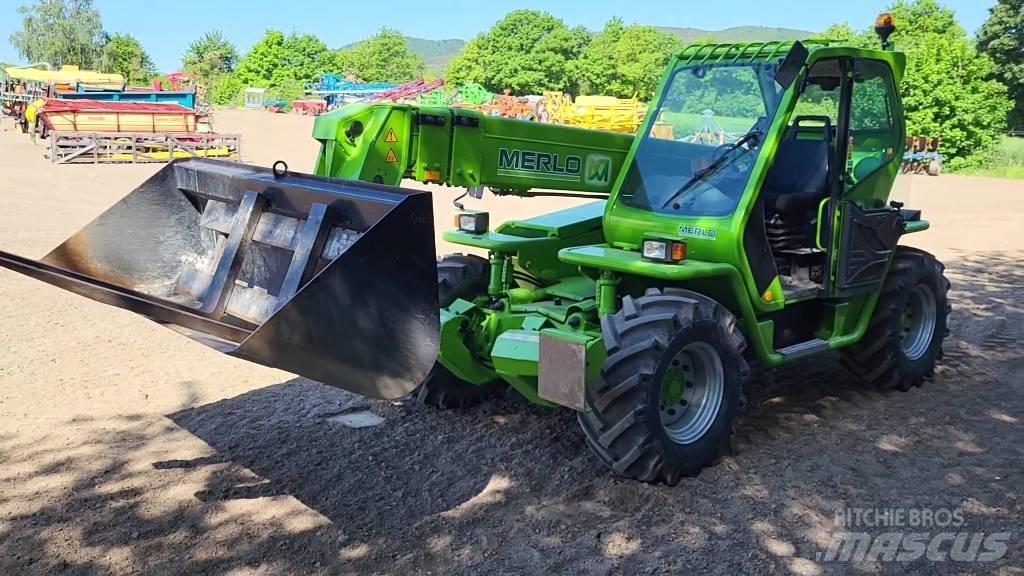 Merlo P 35.12 K 伸縮臂操作車