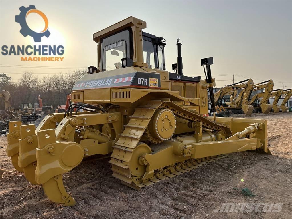 CAT D 7 R 履帶推土機