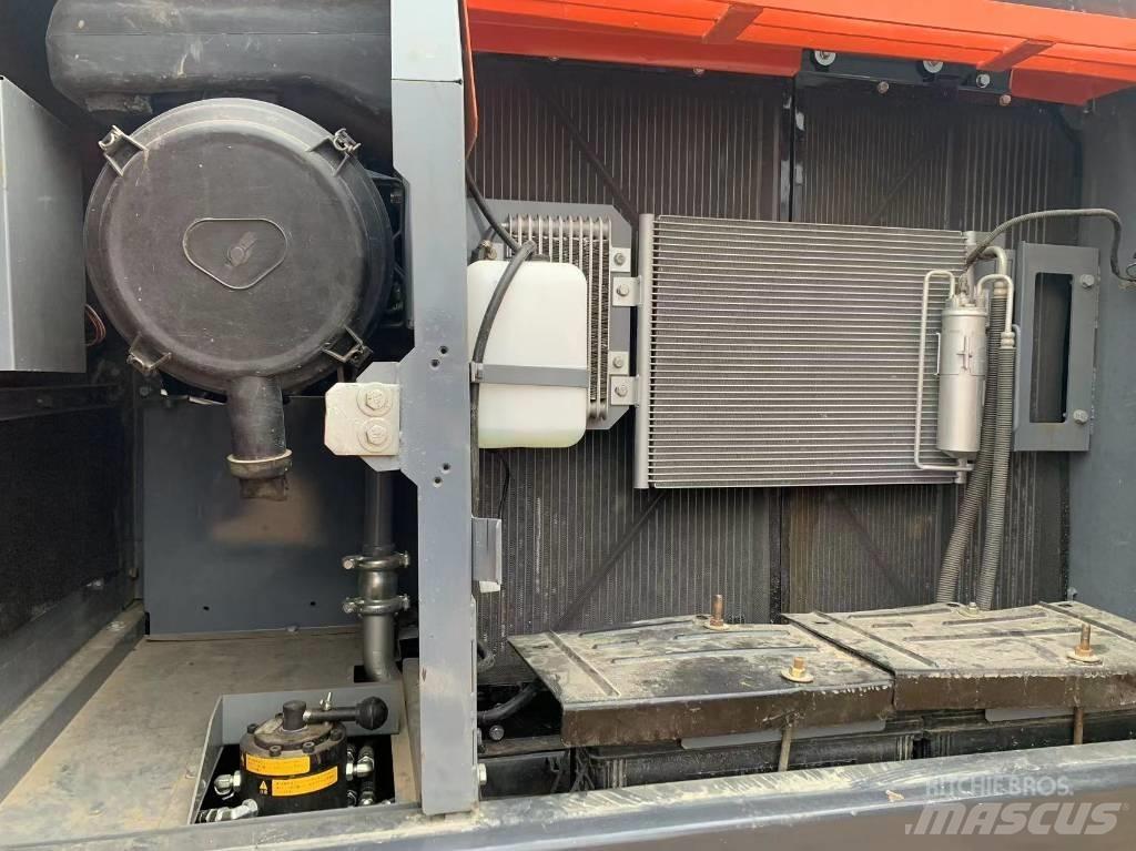Hitachi ZX 200-3 履帶式 挖土機/掘鑿機/挖掘機