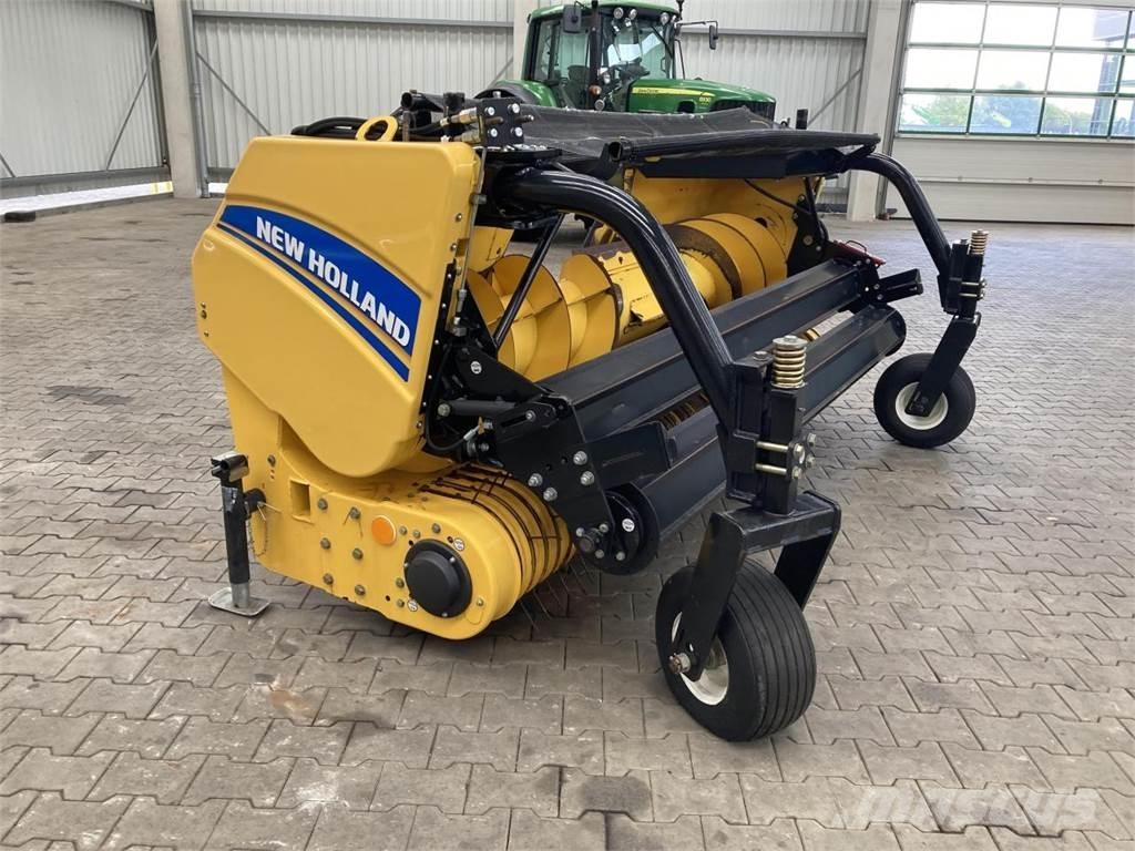 New Holland FR700 自走式飼料採集機