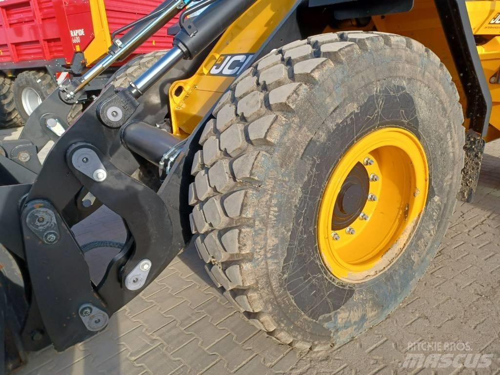 JCB 427 HT 輪胎式裝載機