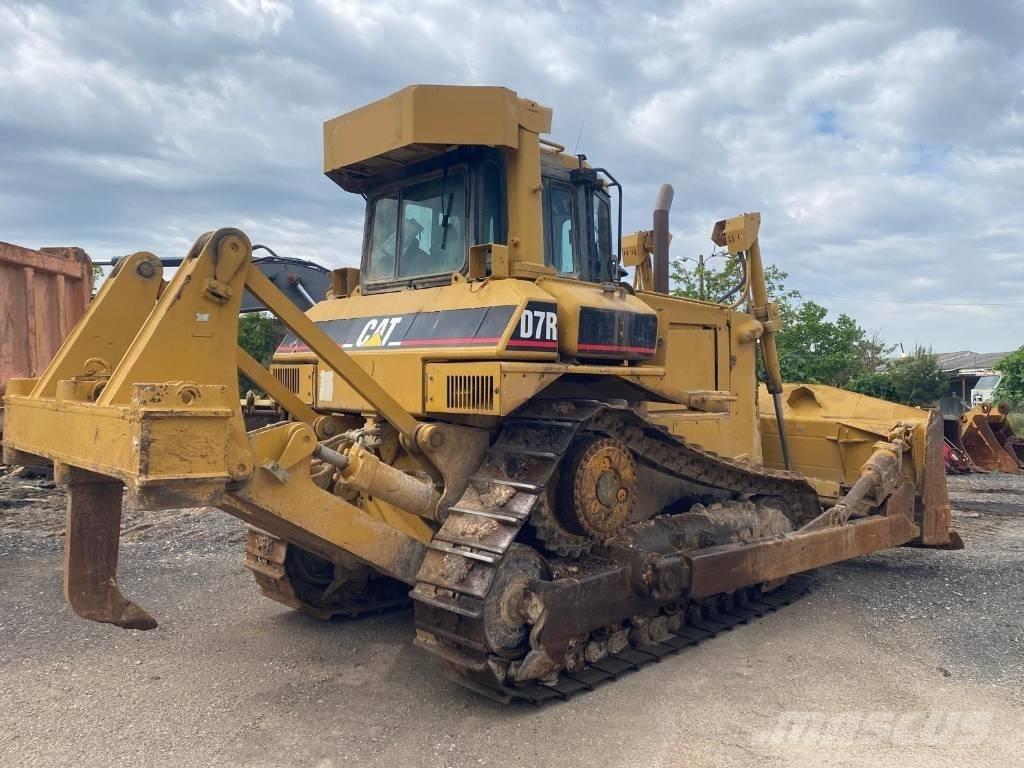 CAT D 7 R 履帶推土機