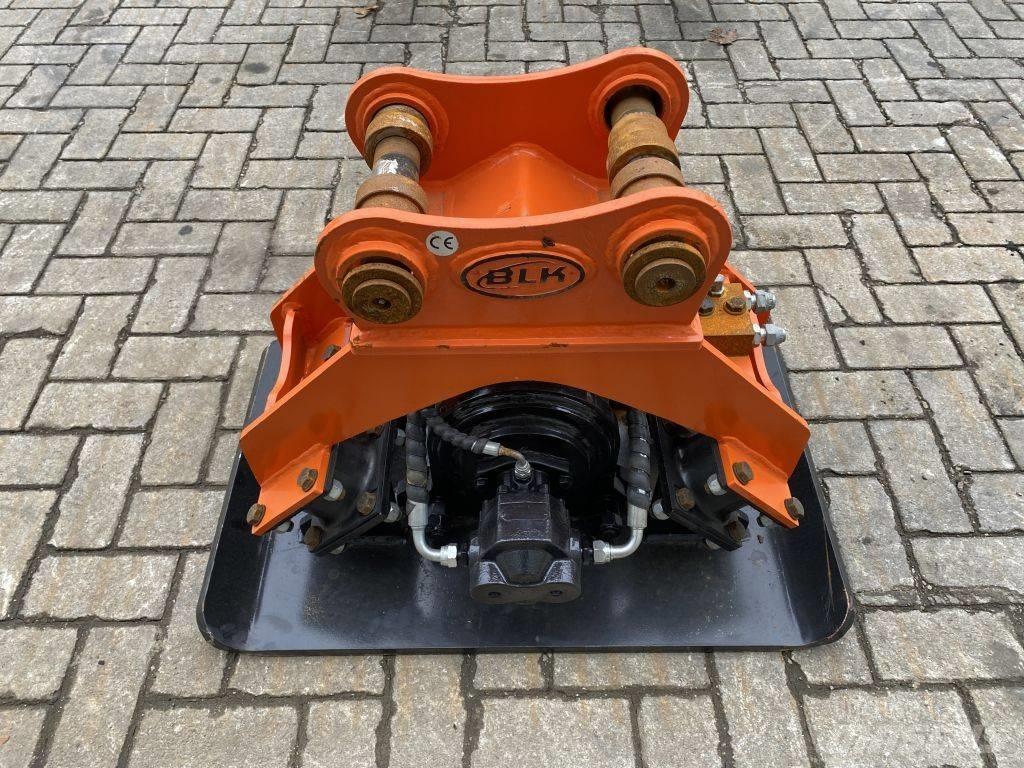  BLK TRILPLAT 振動打樁機