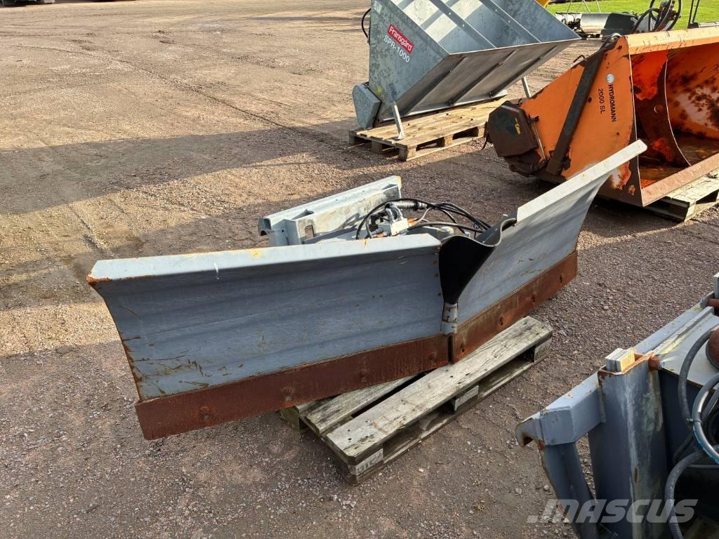 Siringe T2400 鏟雪車