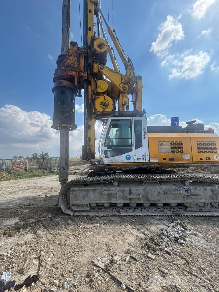 Bauer BG 24 H 重型鑽孔機