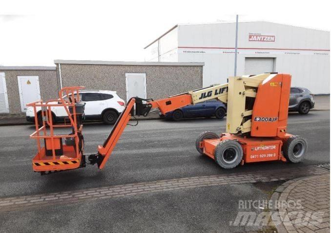 JLG E 300 AJP 曲臂高空作業車