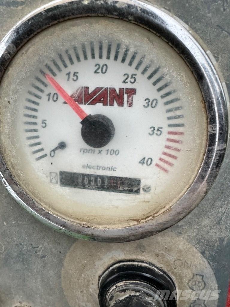 Avant 528 多功能裝載機