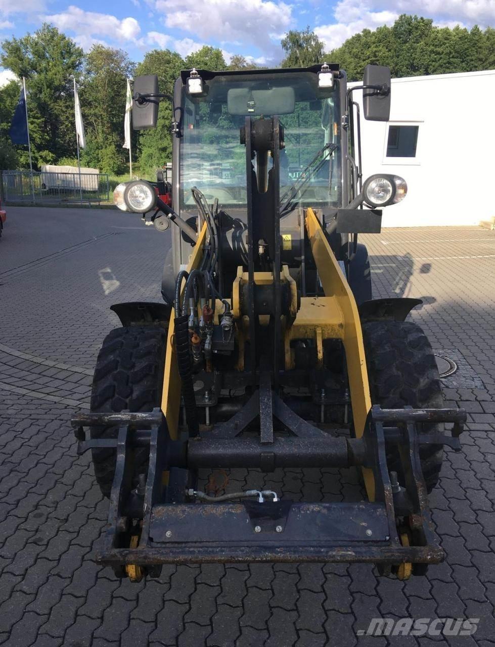 New Holland W50c 輪胎式裝載機