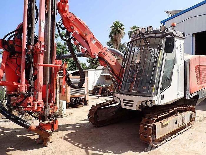 Sandvik DP1100I 鑽孔機