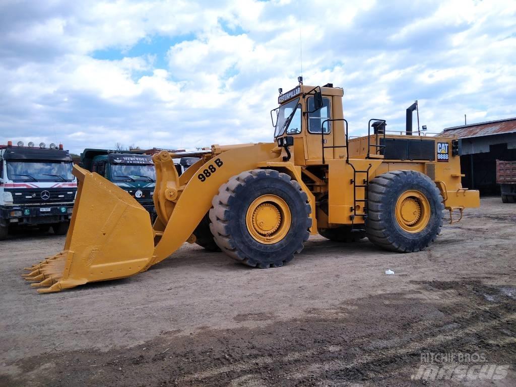 CAT 988 B 輪胎式裝載機