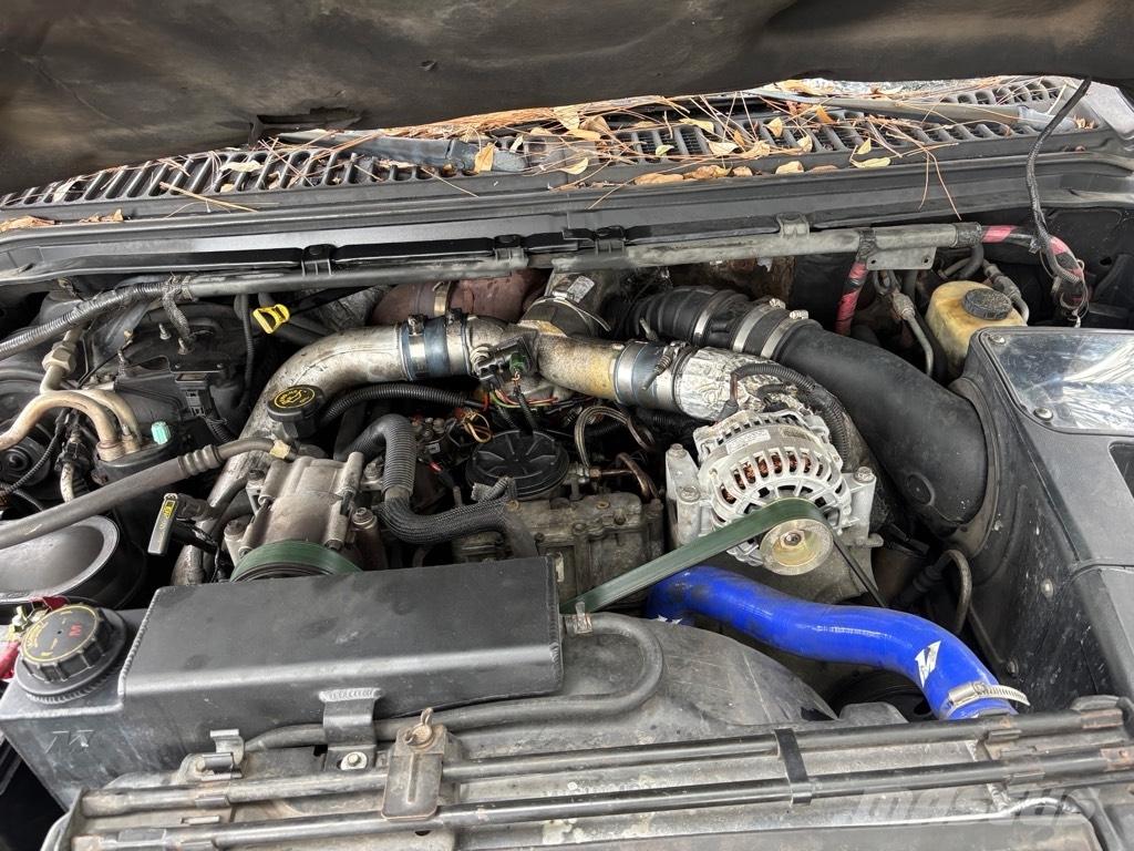 Ford F 350 皮卡.傳統半斗卡車/側卸板