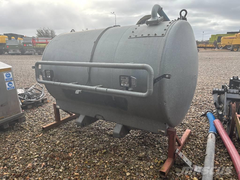 Harsø Fronttank 水肥車