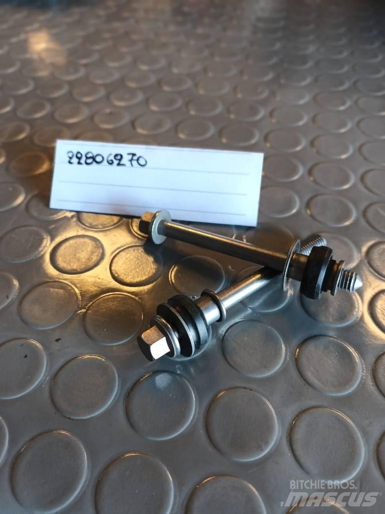 Volvo SCREW 22806270 其他組件