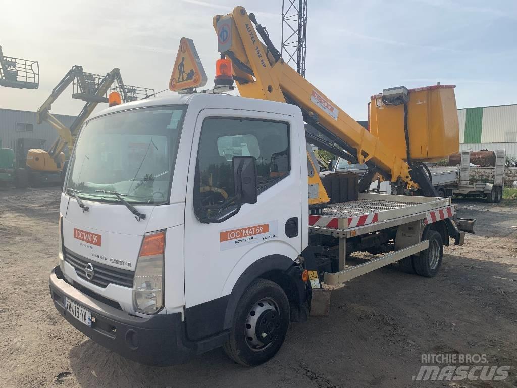 Nissan Cabstar 卡車裝載高空作業車