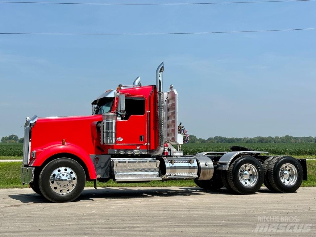Kenworth W900 曳引機組件