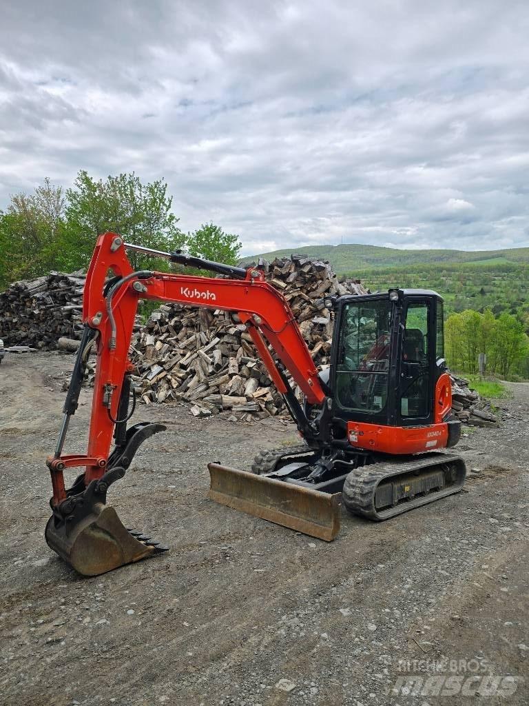 Kubota KX 040-4 小型挖土機/掘鑿機<7t(小型挖掘機)