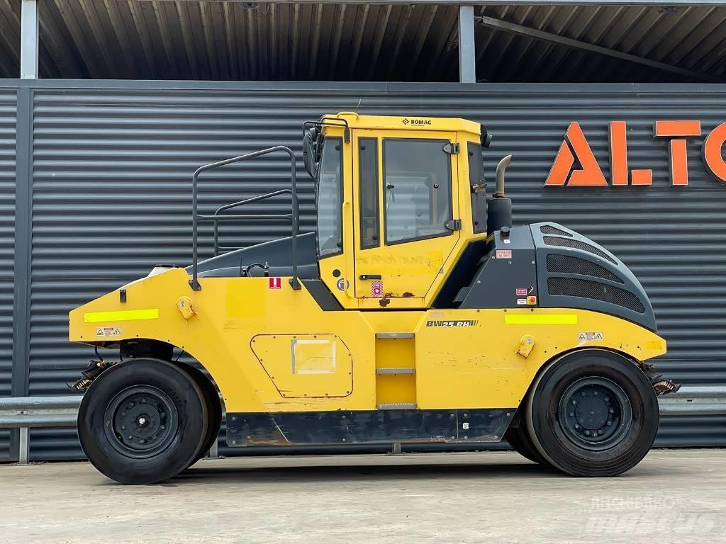 Bomag BW 25 RH 膠輪滾壓機