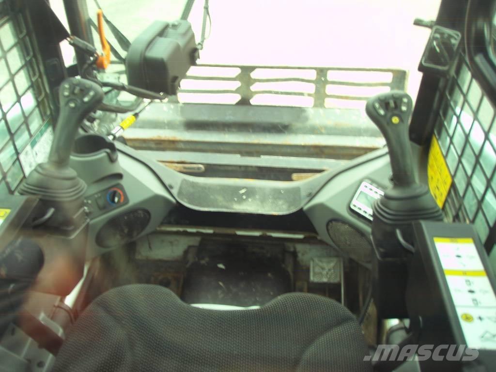 Bobcat T 450 滑移轉向裝載機