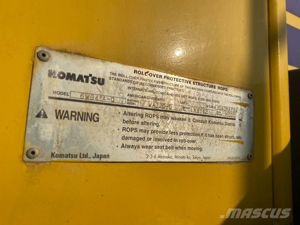 Komatsu WA 320-5 輪胎式裝載機