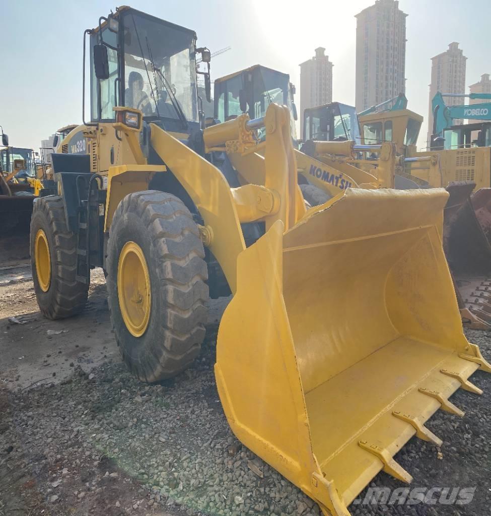 Komatsu WA 320-5 輪胎式裝載機