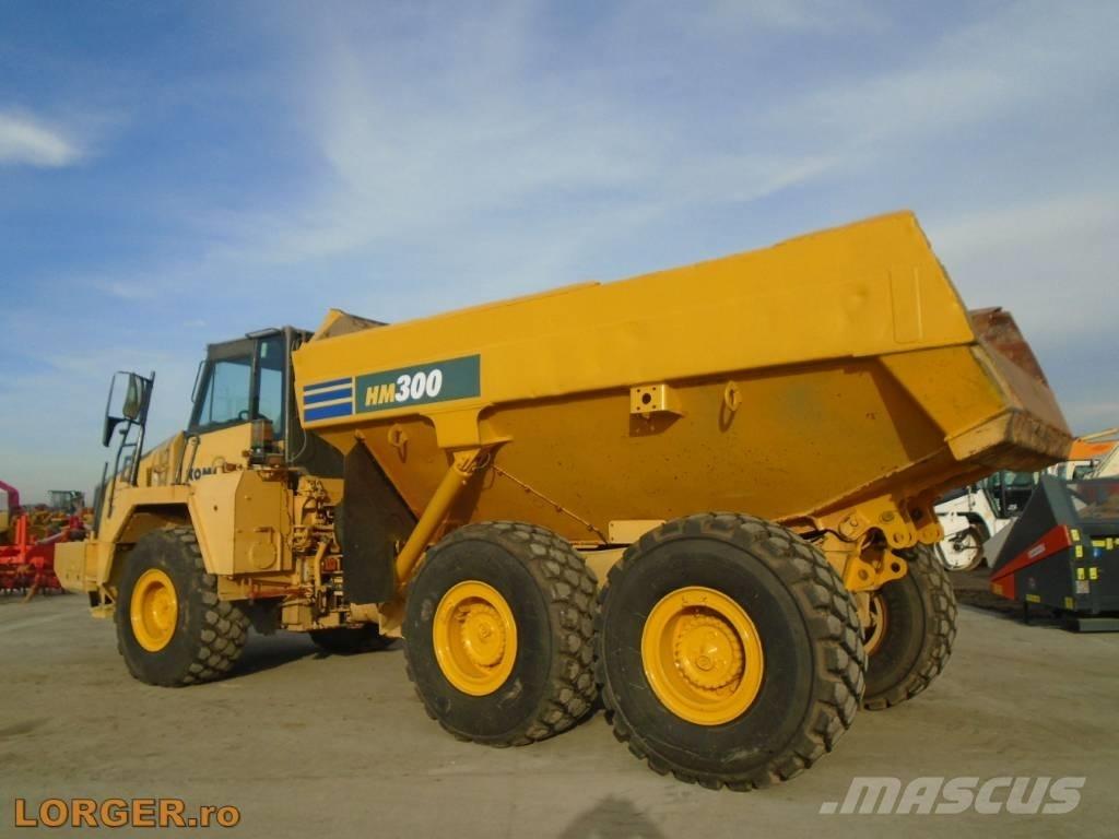 Komatsu HM300-2 鉸接式起吊車