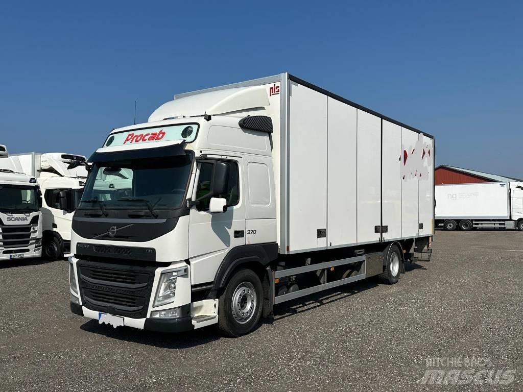 Volvo FM serie 3801 貨箱式卡車