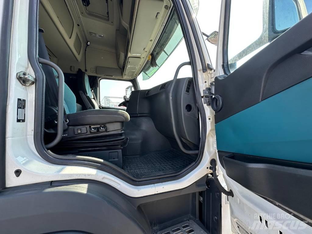 Volvo FM serie 3801 貨箱式卡車
