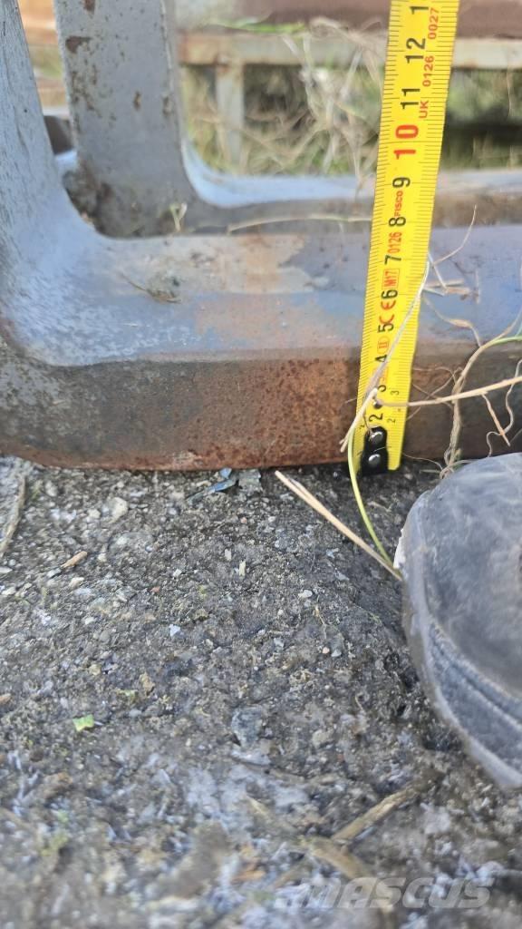  Pallgafflar 980kr 輪胎式裝載機