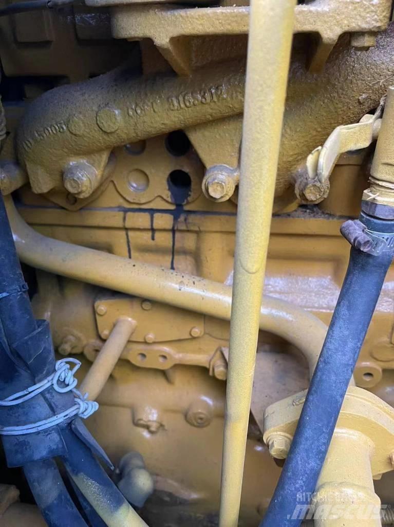 CAT D5N 履帶推土機