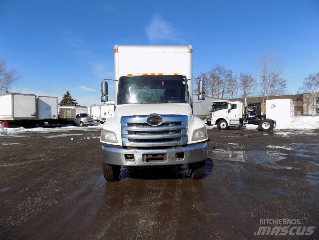 Hino 358 廂式貨物運輸車