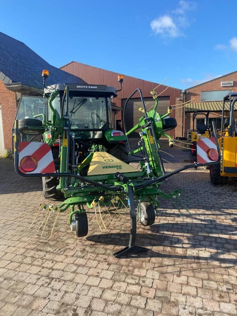 Krone Vendro 470 耙與翻草機