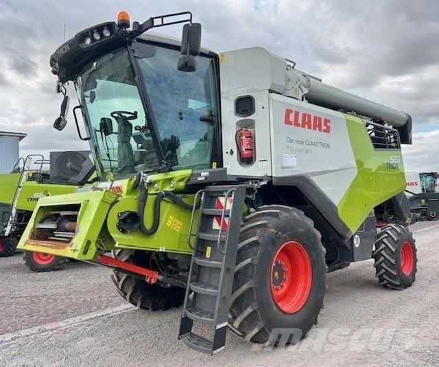 CLAAS TRION 520 聯合收穫機