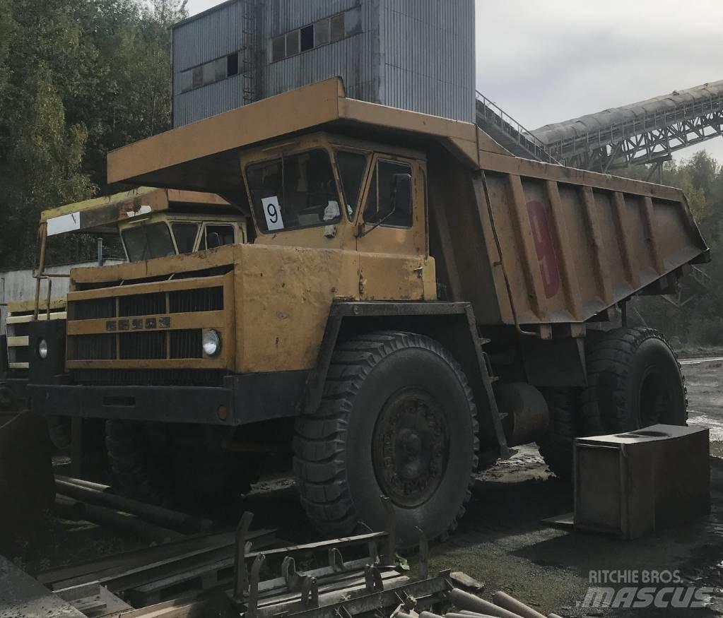 Belaz 7523 剛性傾卸卡車