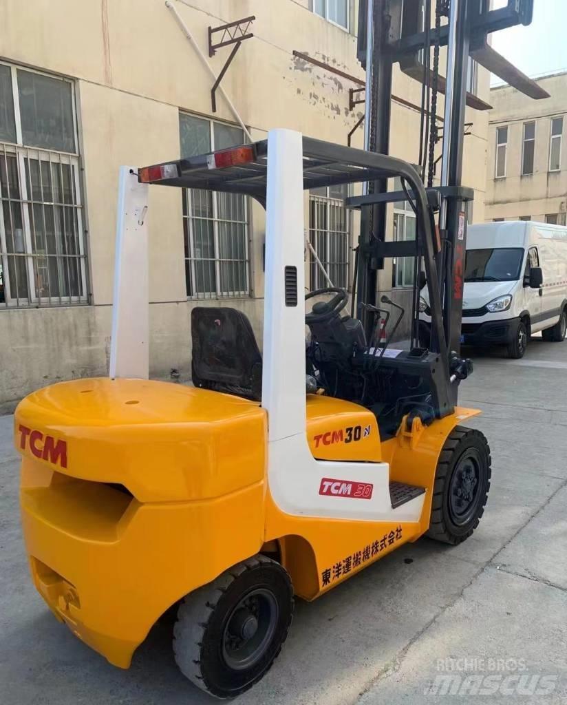 TCM FD30 前伸式堆高機(叉車)