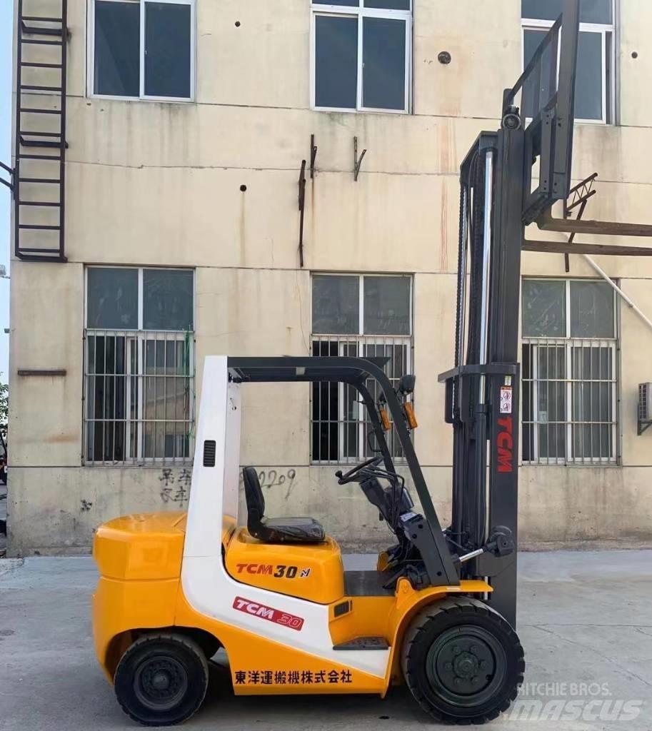 TCM FD30 前伸式堆高機(叉車)