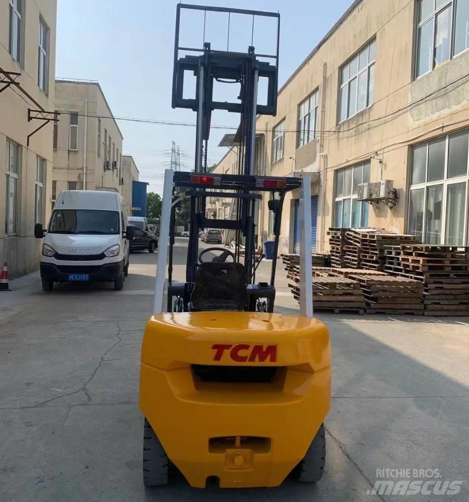 TCM FD30 前伸式堆高機(叉車)