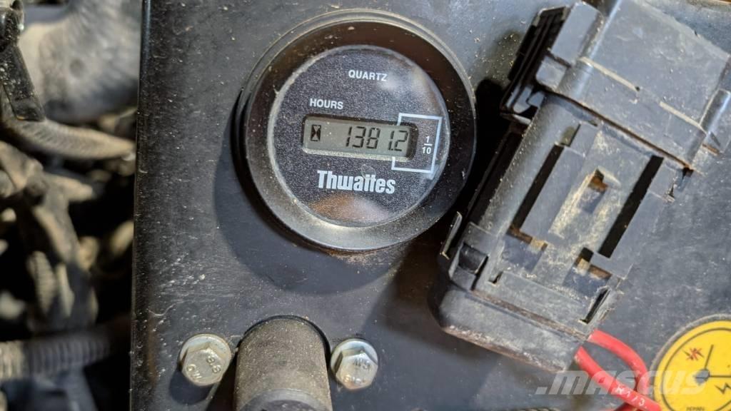 Thwaites Mach 201 側卸礦車