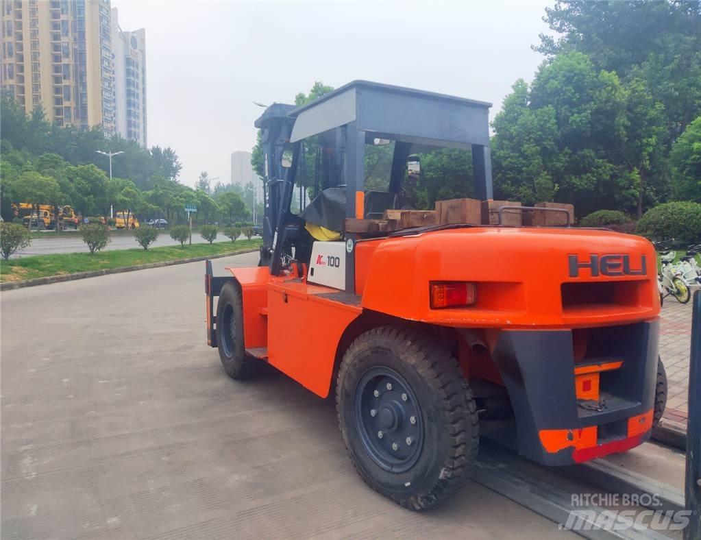 Heli k-100 伸縮臂操作車