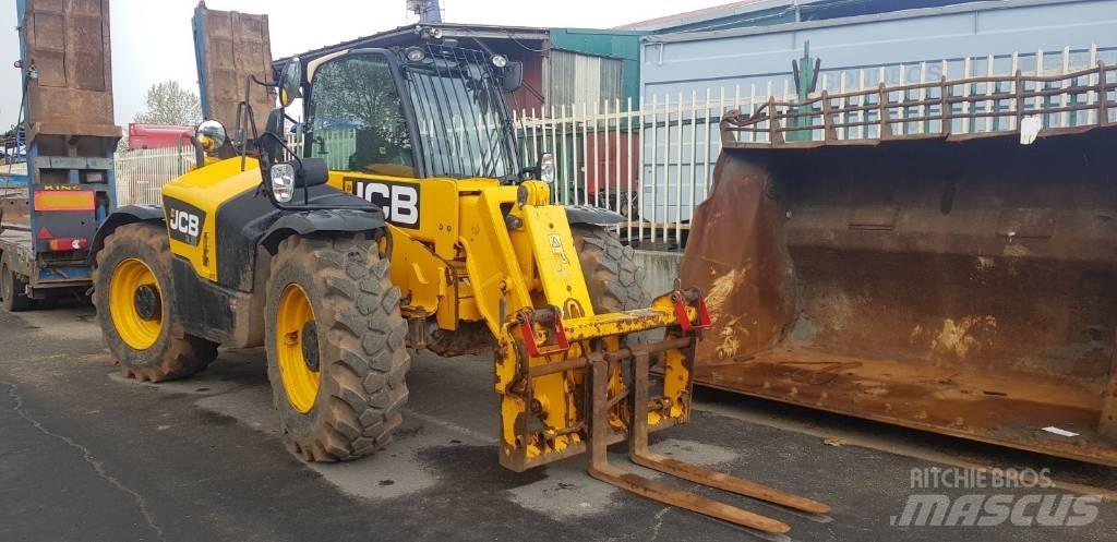JCB 531-70 伸縮臂操作車