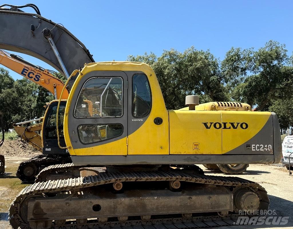 Volvo EC240 長臂前伸型挖土機/掘鑿機/挖掘機
