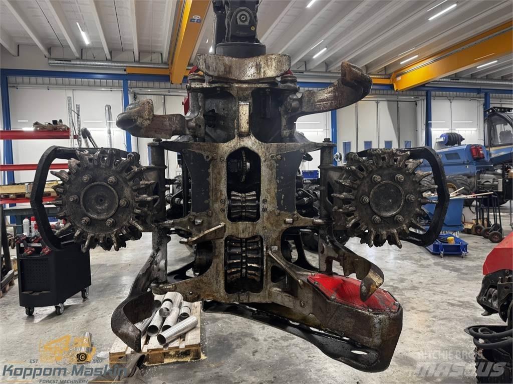 Komatsu C144 收穫機頭