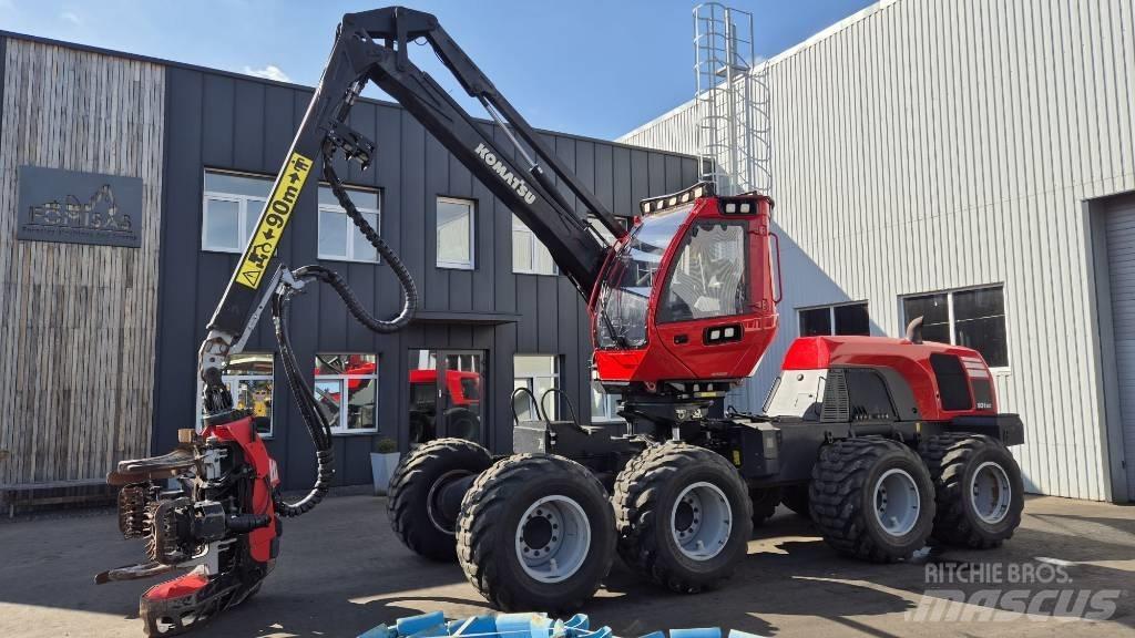 Komatsu 931 XC 收穫機