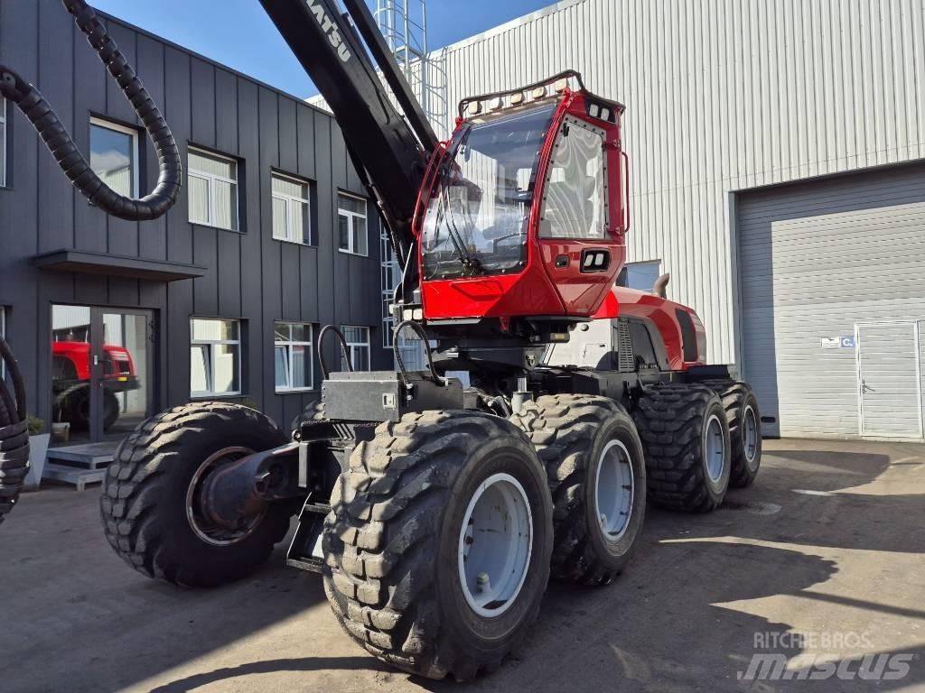 Komatsu 931 XC 收穫機