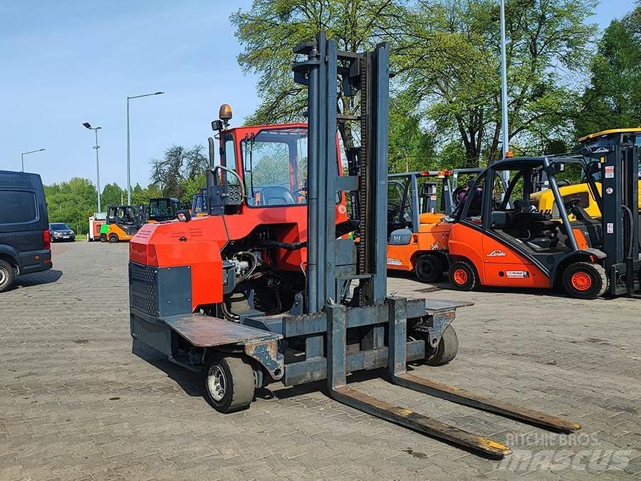 Combilift C4000 四向前伸式堆高機(叉車)