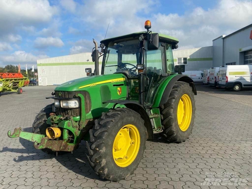 John Deere 5620 曳引機