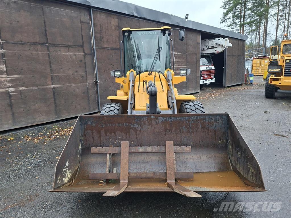Volvo L30B 輪胎式裝載機