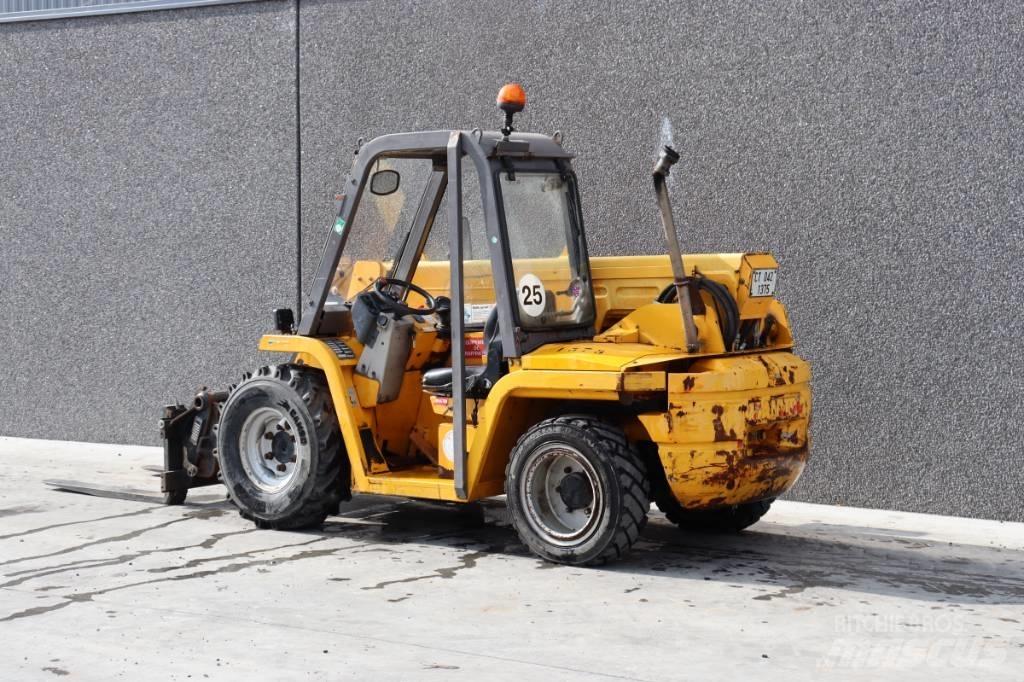 Manitou BT 420 伸縮臂操作車